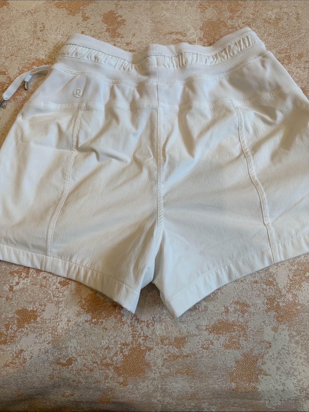 LULU LEMON White Shorts Size 0 - Picture 4 of 4